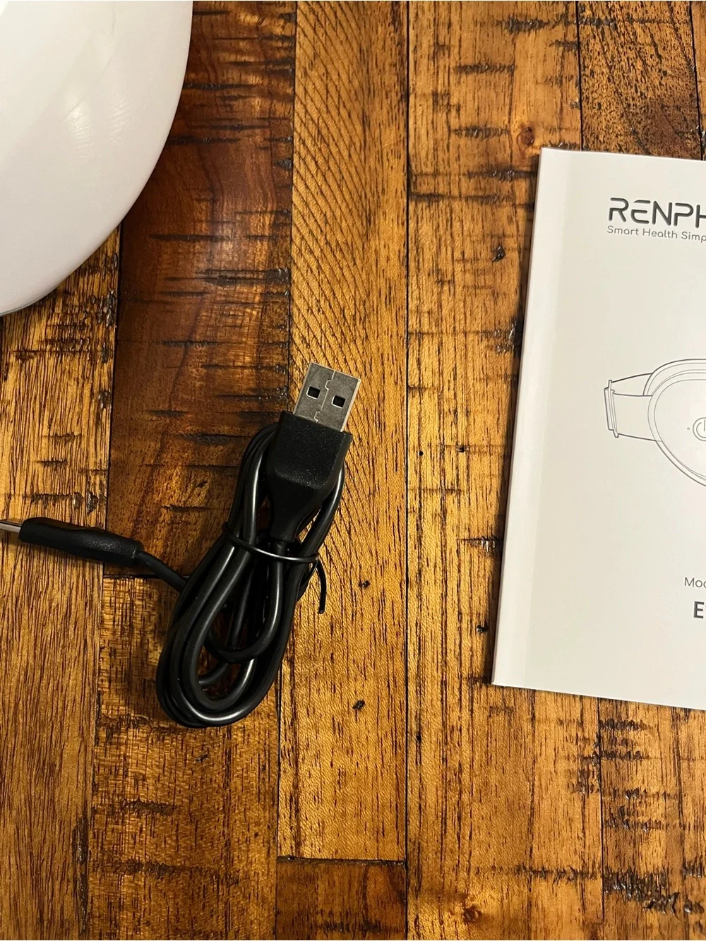 Renpho White and Gray Standalone VR Headset with USB Charging